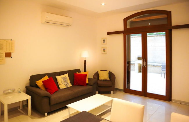 Peaceful Home With hot tub and 2 Communal Pools - Foto 8