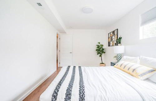 Beautiful Modern Farmhouse near DT w6 queen rooms - Foto 21