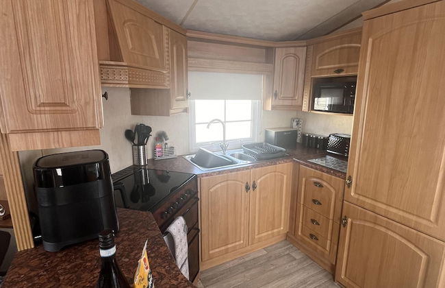 Cozy Cabin Retreat in Towyn - Foto 5