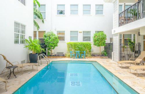 Fountain condo 2 story Pool BBQ Balcony - Photo 22