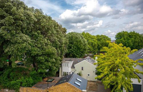 Cosy 1Bd Nestled in Teddington - Photo 11