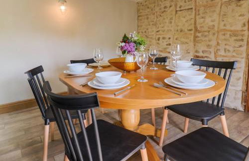 Upper Cottage - Photo 14