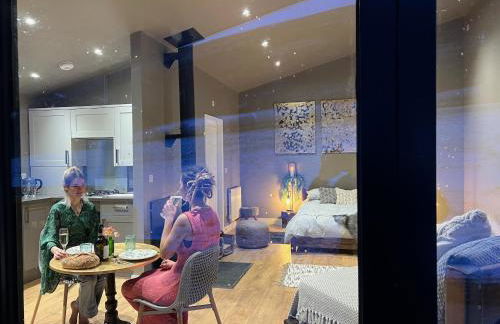 Quirky, Luxury Hideaway - Photo 24