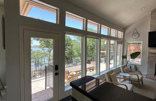 Serene Lakefront Retreat with Scenic Views - Foto 23