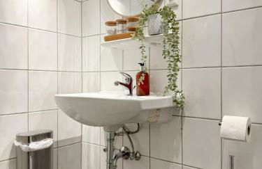 Zentrales City-Apartment mit Free WiFi & Self Check-In & Balkon - Foto 12