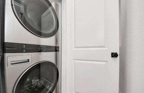 Houston Townhome NRG, Med Center, Downtown, Free Parking - Photo 10