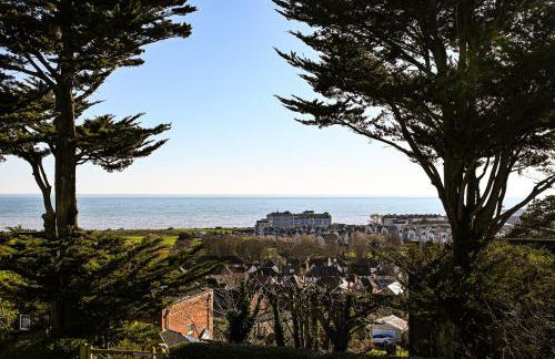 The Hideout - private luxury cabin near the sea with garden area, sea views and parking - Foto 28