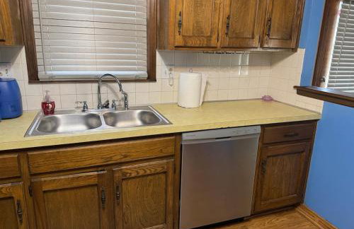 Soccer fans welcome! Cozy home in Kansas City area - Foto 50