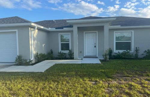 New 4-Bedroom Home – Perfect for Your Stay! - Foto 25