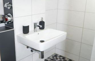 unique - 3 Zimmer - Loggia - Küche - Waschmaschine - Foto 3