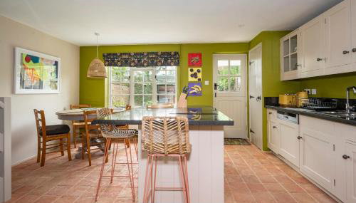 Pats Place - Photo 2