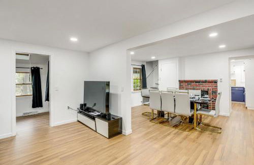 Updated Getaway with Sauna and Yard in Bloomsbury! - Foto 7