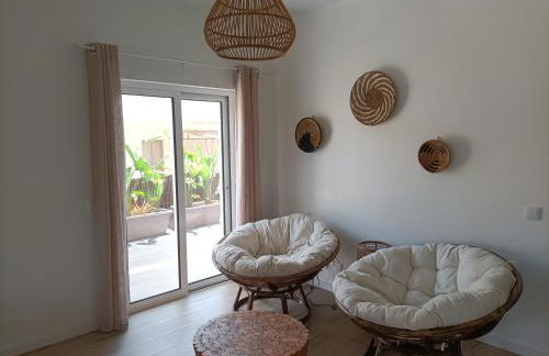 Vivenda Geminada com piscina a 10 minutos a pé da praia, by QoZzy - Foto 6