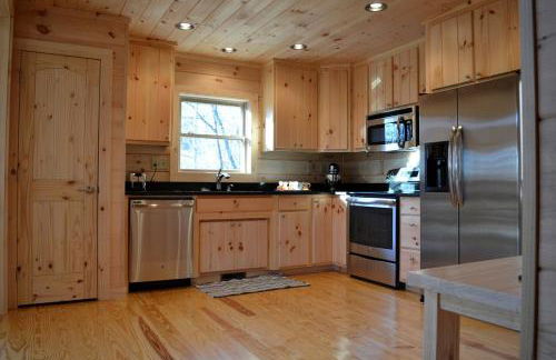 Beautifully Equipped Cabin for Luxury Getaway near Asheville, North Carolina - Foto 3