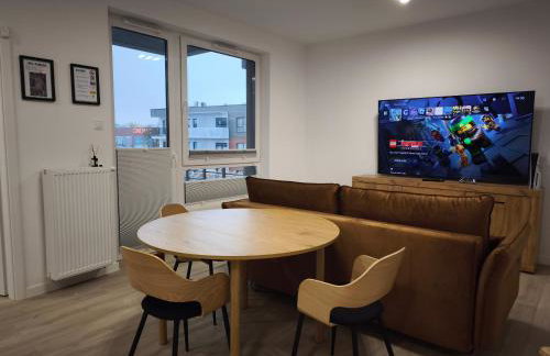 W centrum NOWY Kameralny Apartamenta, Duży Parking, FV, Luksusowo wyposażony, PlayStation 5, Balkon, Klimatyzacja, Taras, Winda, Wyposażona kuchnia - Foto 2