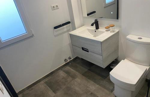 Gran casa cerca de la playa con 3 dormitorios en Pedregalejo - Photo 69