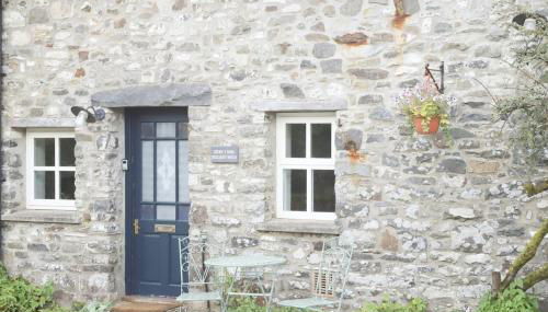 Abbey Cottages - Buzzards Watch - Photo 5