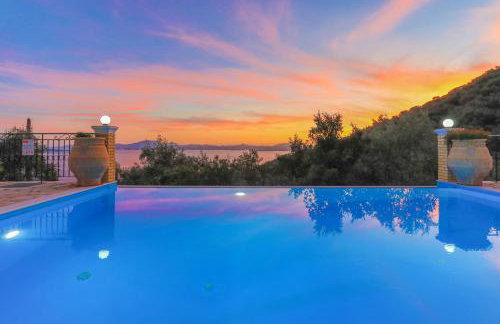Viilla Kefalaki Superb Sceneries and Views Private Pool - Photo 4