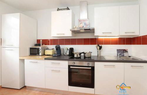 Superbe Nid Douillet avec Terrasse, Double Parking - Photo 4