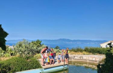 Villa Suzi - Family Farm Stay with Donkeys, Pool and Sea View near Rijeka - Photo 9