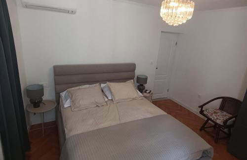 Apartman old house in Kastel Kambelovac - Photo 18