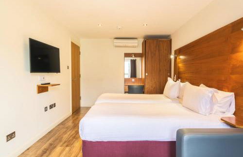 Holyrood Aparthotel - Photo 8