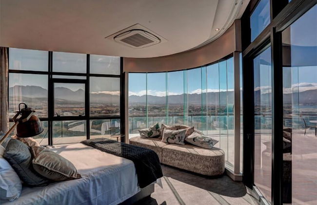 Ocean View Penthouse - Photo 8