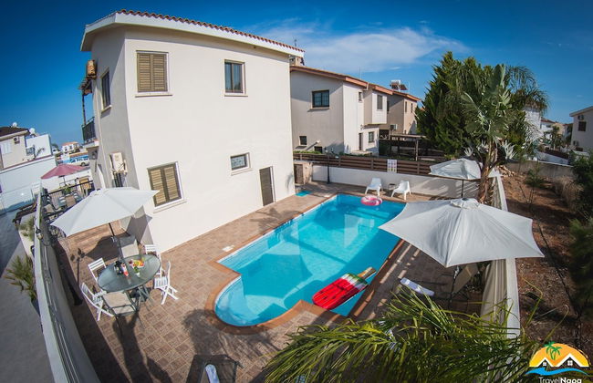 Villa George - Foto 1