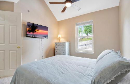 Amazing Views from Balcony, Loft & Gated Pool - Foto 29