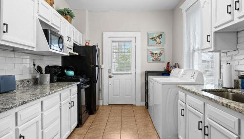 Stylish Home in Historic District Near Riverwalk - Foto 5