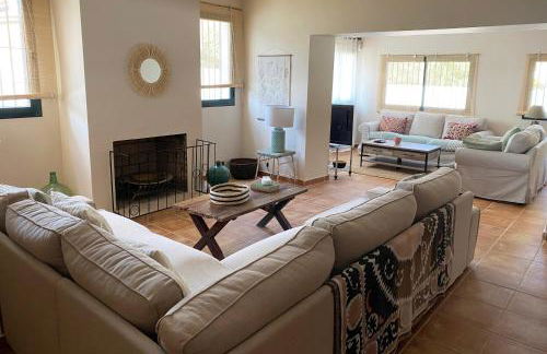 Villa Guadaira, holiday house with pool in Seville southern Spain - Photo 2