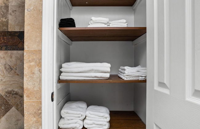 Hometown Hideaway - 4BR 2 5BA Pool Game Room - Foto 38