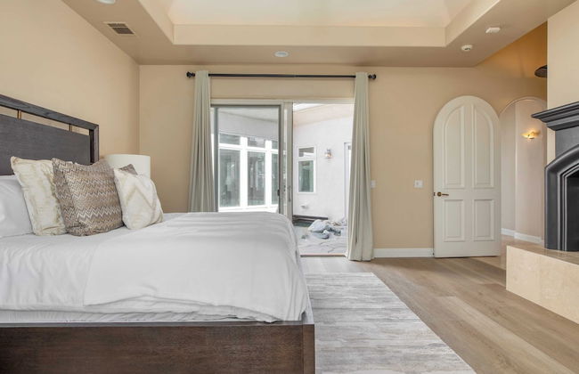 Modern Temecula Mansion w Pool, Hot Tub, Guest House & Valley Views Camila by Avantstay - Photo 21