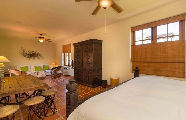 Casa De La Alegria 3BR by Casago - Photo 4