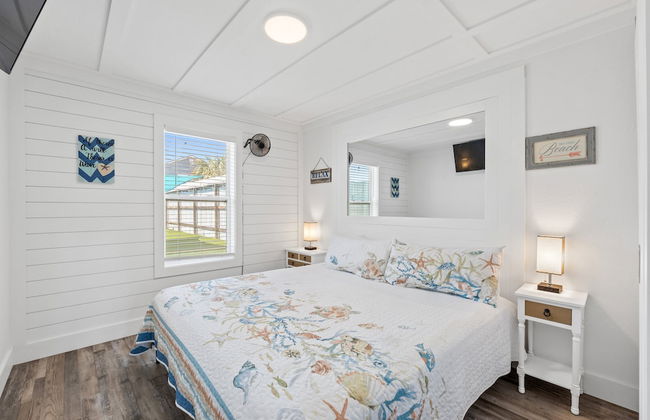 Bouy Friend By Book That Condo - Photo 2