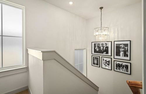 2Linkd Homes | 9BR•All Private Baths | Pool |Gated - Foto 27