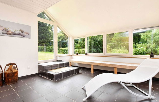 Fine Group House With Sauna Garden - Photo 36