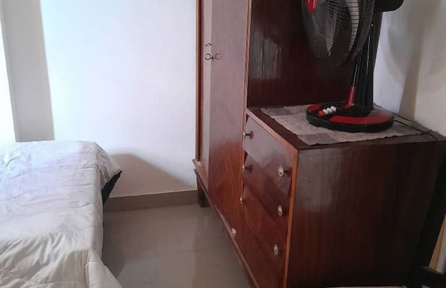 Females Only Host Is Woman Citycenter Near All - Foto 4