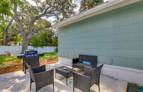 Private Hot Tub and Fenced Yard Sleek Gulfport Home - Foto 31