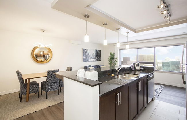 Luxurious 1bdrm Apartment With Parking and Wi-fi - Photo 17