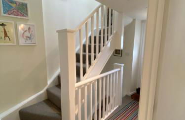 Reduced rates for this month! Beautiful cottage, 3 stories high with upstairs courtyard and set in an amazing location! The fantastic newly developed Town Mill with restaurants and craft shops on your doorstep Also only 2 minutes to the sea! , Sleeps 4 - Photo 10