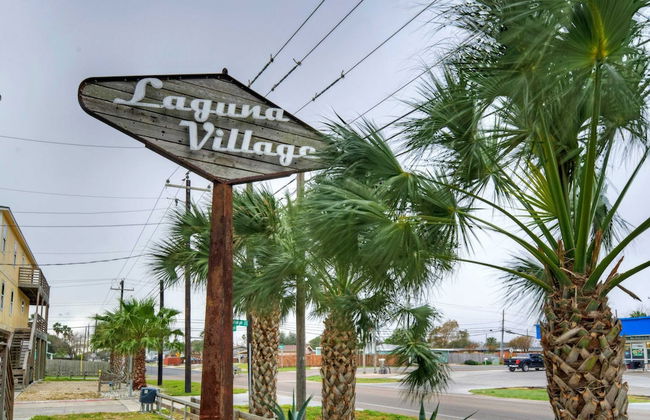 Sleeps 28 2 Homes w/ Boat Dock & Waterfront Pool Laguna Village Haven - Foto 40