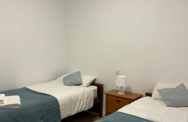 Frente al puerto y junto a la playa del Arenal - Foto 24