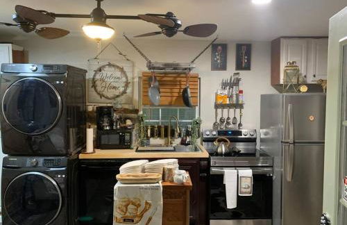 Plenty Parking for Boat ,RV, Trailers w Cars Cozy 2 BDRM COTTAGE - Foto 10