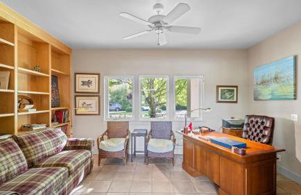 Vineyard Estate w Pool Spa Bocce Ball Mins to Wineries Park Lawndale Manor by AvantStay - Foto 17