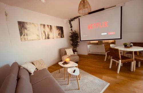 Cinema Apartment Magdeburg - Kitchen & Balcony - Foto 15