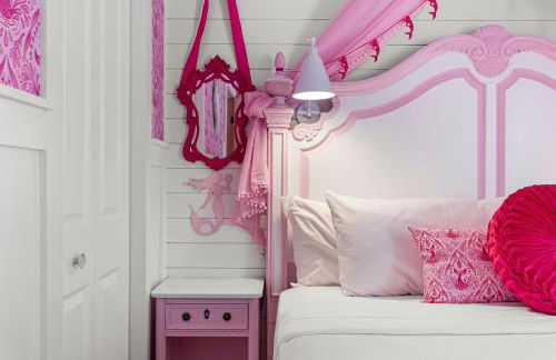 Pink Prerogative Beach Bungalow with Private Pool - Photo 16