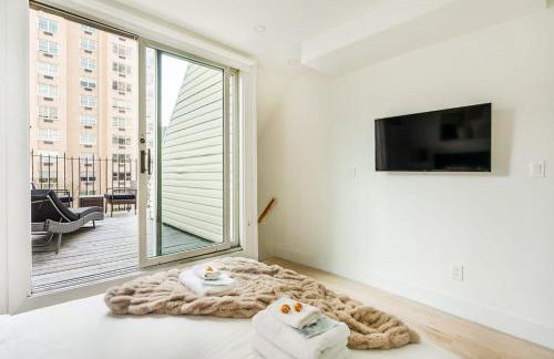 1597-PHN PH Duplex -Private Outdoor Deck W D - Photo 22