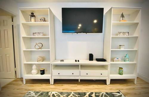 Secret Serenity! Roomy! Pool! 5 min from Beach! - Photo 15