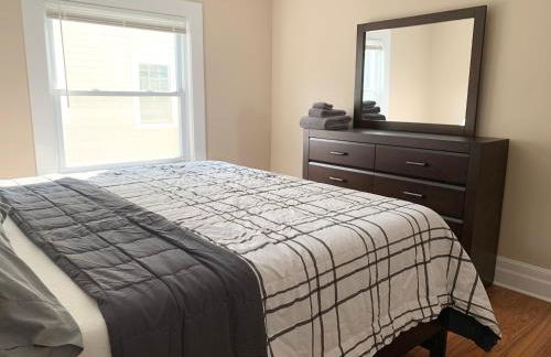 Newly renovated 4 bedroom apartment near downtown. - Foto 23